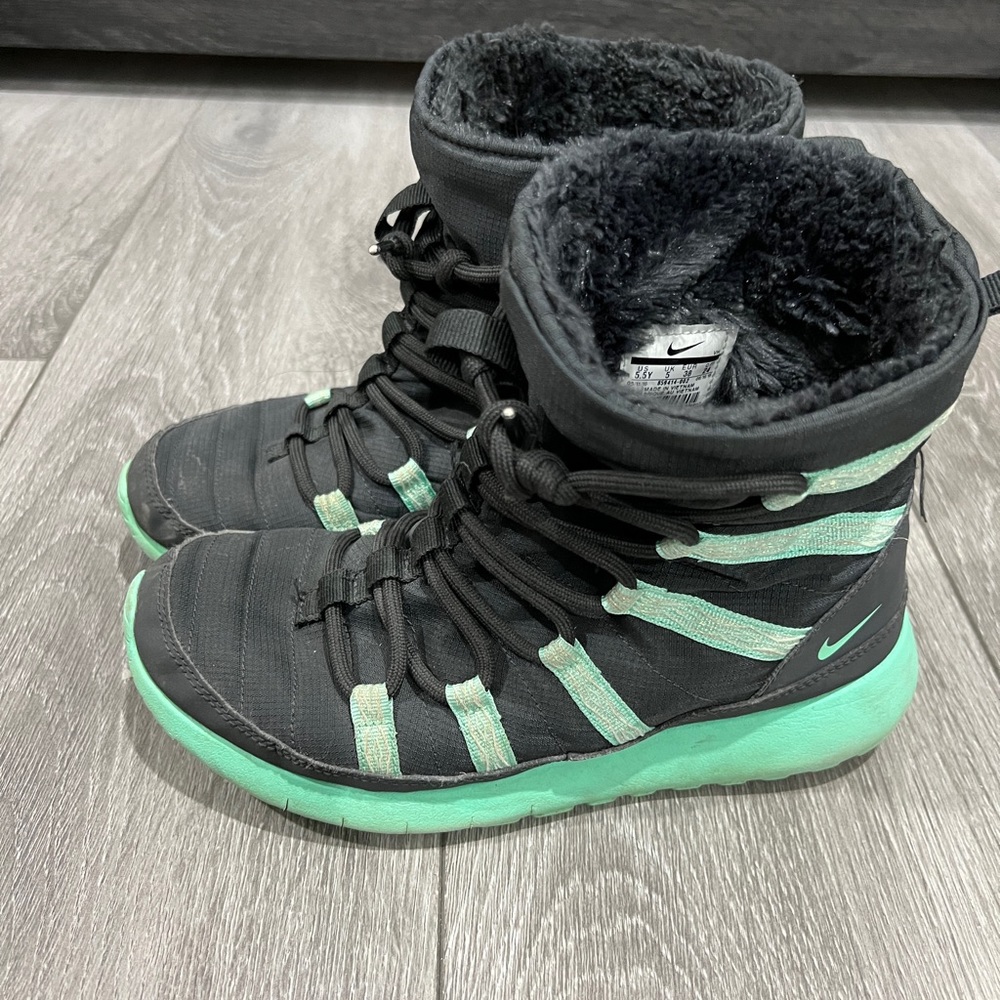 Nike Boots